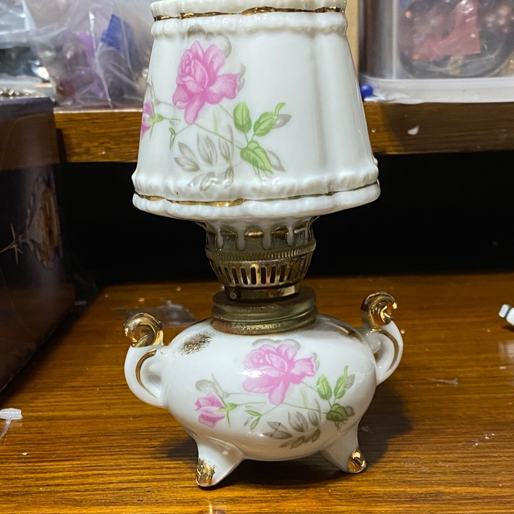 Vintage TRIMONT WARE Japan Floral Ceramic oilLamp & Gold Accents